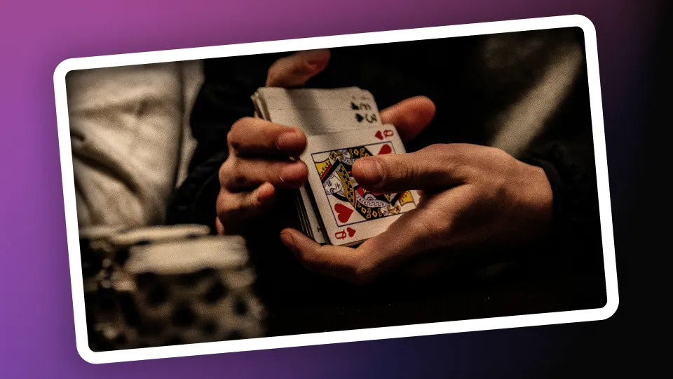 Les 15+ Meilleurs Jeux de Cartes à Boire pour Animer ta Soirée